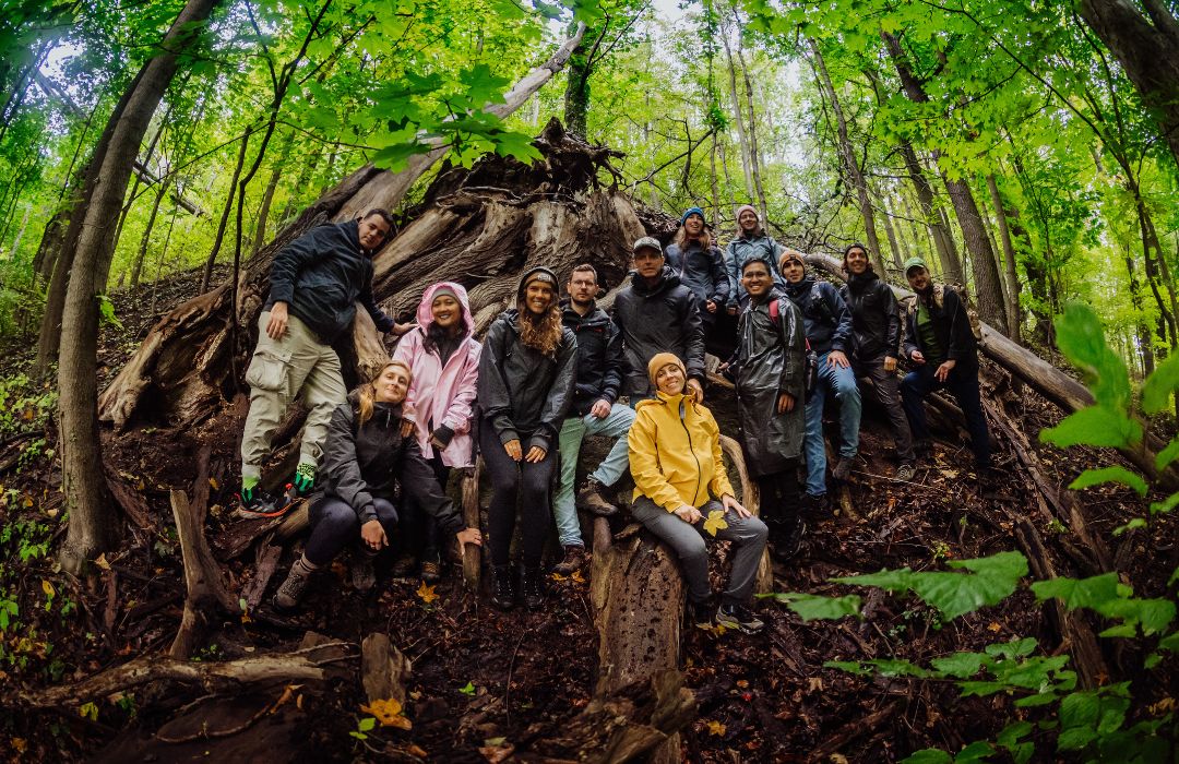 The Bookinglayer and Las na Zawsze teams in the forest.